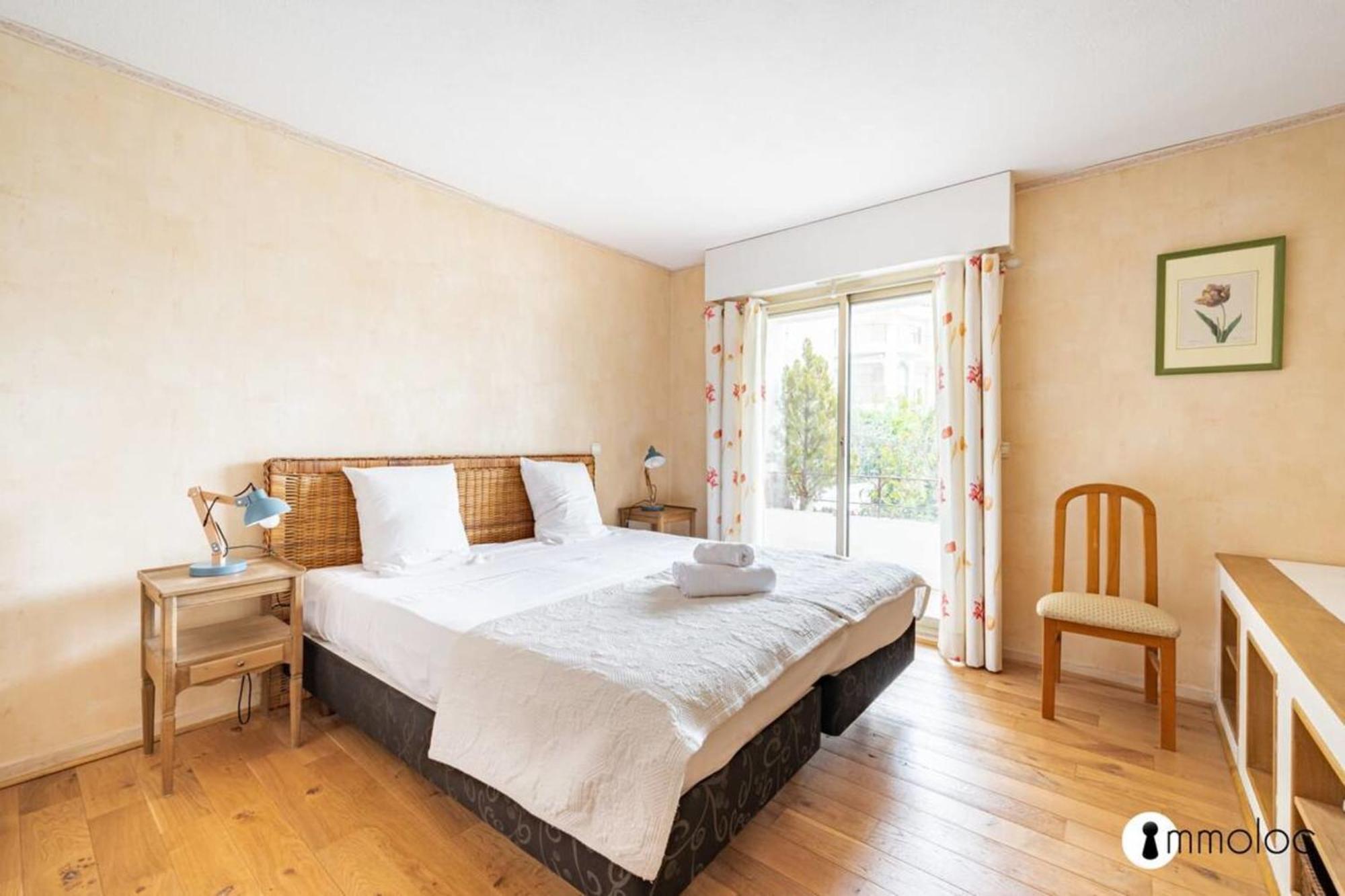Spacious Apartment With Pool Located In The Marina Of Mandelieu Exterior foto